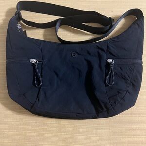 Slouchy Sling Bag 6L